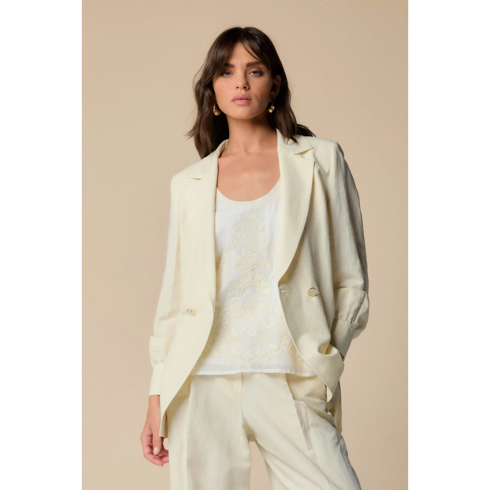 Kocca Stijlvolle Blazers voor een Chic Look Beige Dames