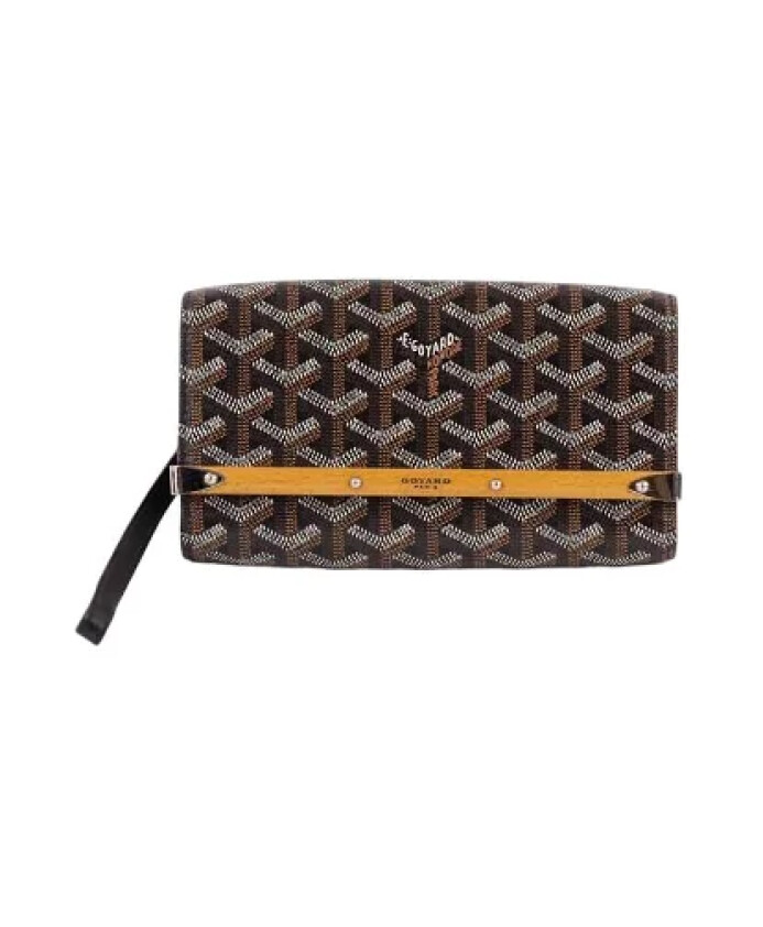 pre-owned-leather-clutches