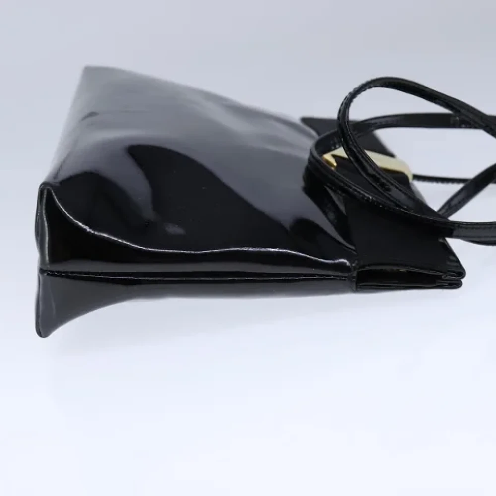 Salvatore Ferragamo Pre-owned Canvas shoulder-bags Black Dames
