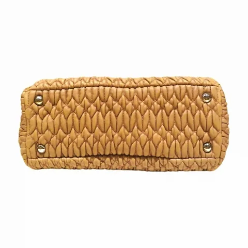 Miu Pre-owned Suede handbags Beige Dames