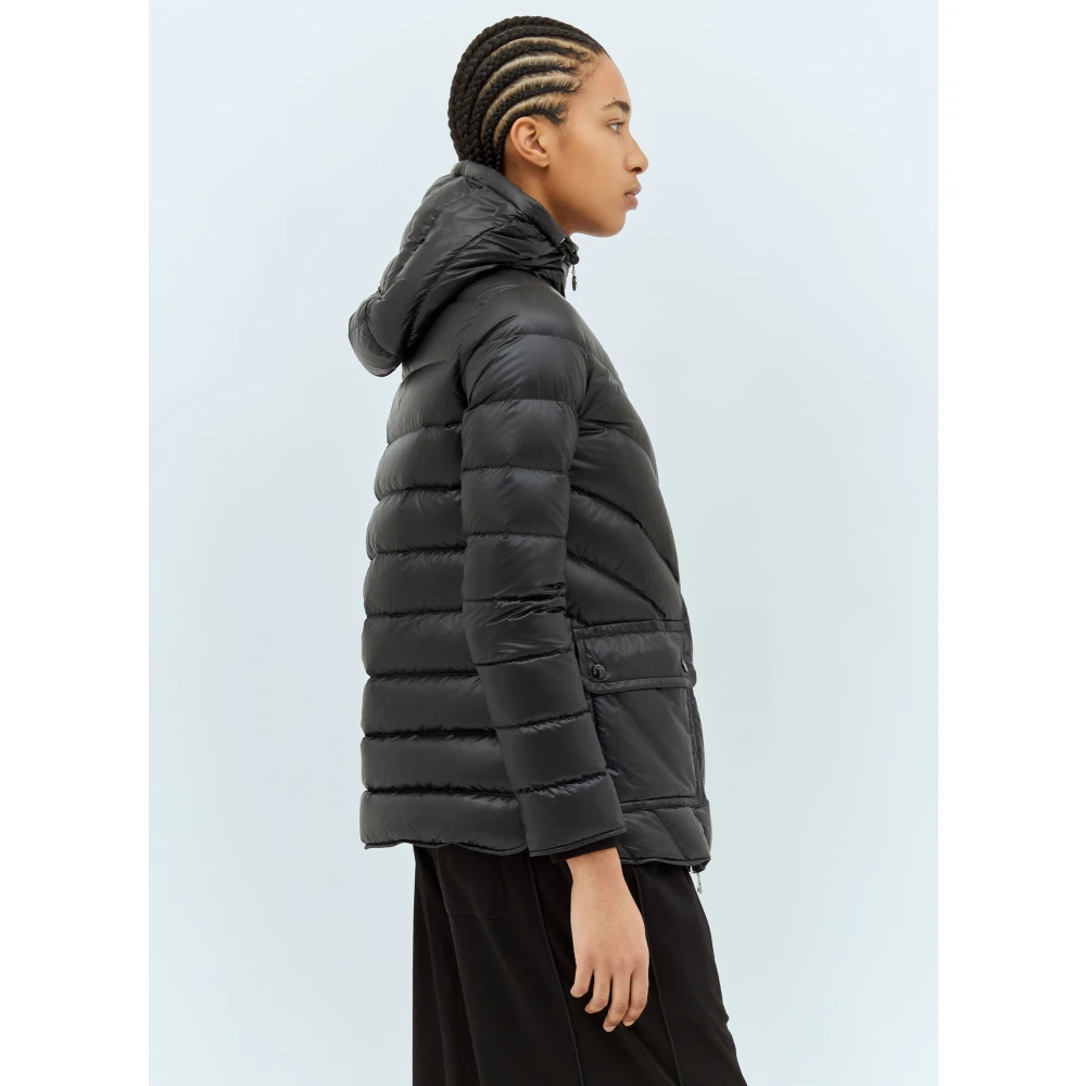 Moncler Gewatteerde donsjas met riem Black Dames