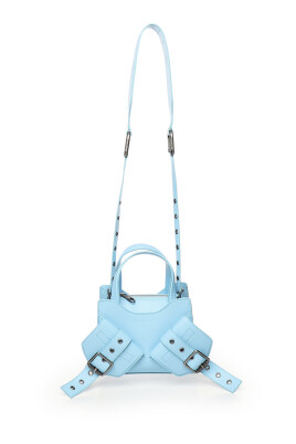 blue-leather-shoulder-bag-with-fringes