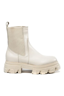 Nora Ankelboots