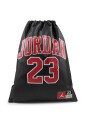 sac-a-dos-noir-avec-poche-laterale