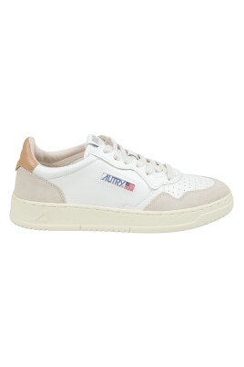 beige-hvide-lave-top-sneakers