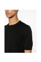 t-shirt-en-coton-noir-a-col-rond-en-tricot