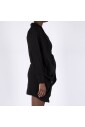robe-noire-drapee-avec-col-pointu