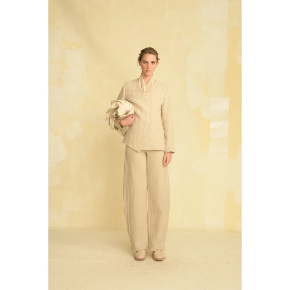 Cortana Zijden Cross-Front Top met V-hals Beige Dames