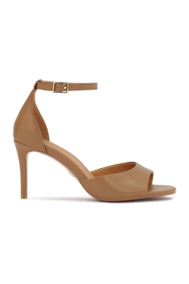 Ljusbruna sandaler med bred rem