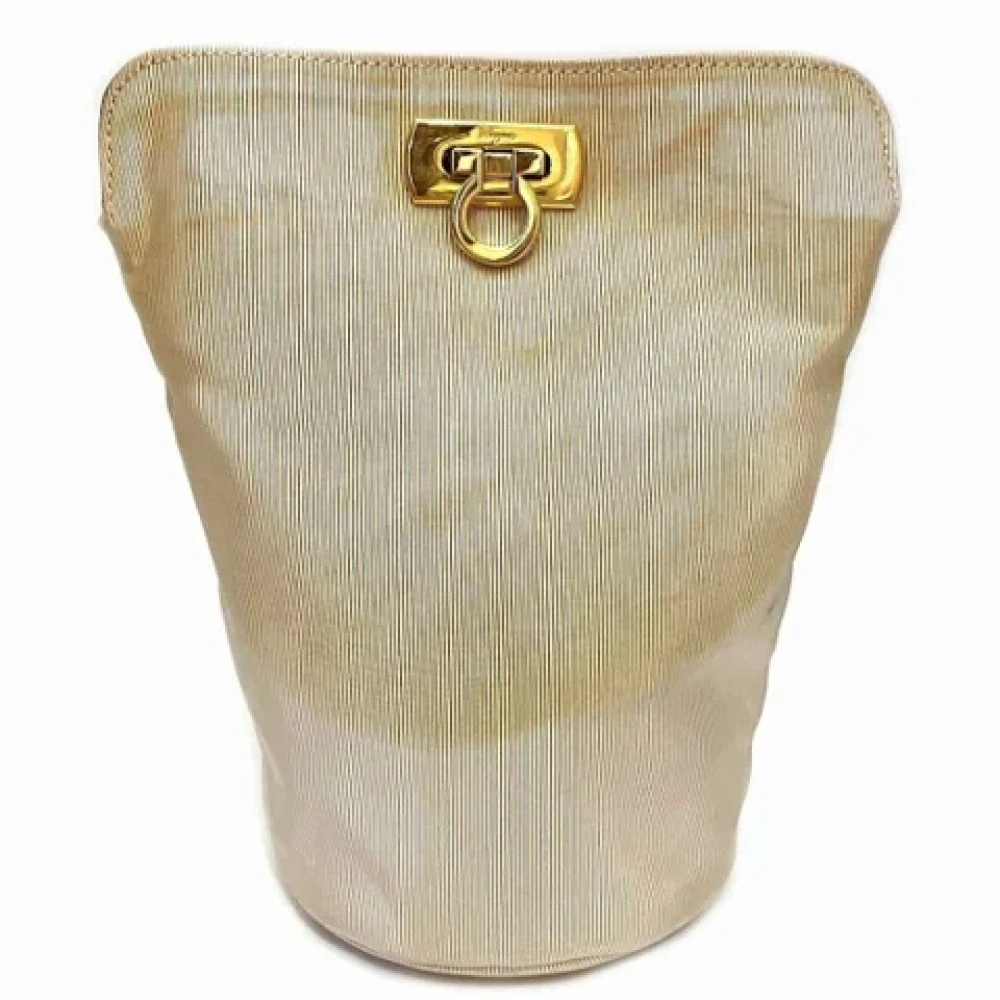 Salvatore Ferragamo Pre-owned Leather shoulder-bags Beige Dames