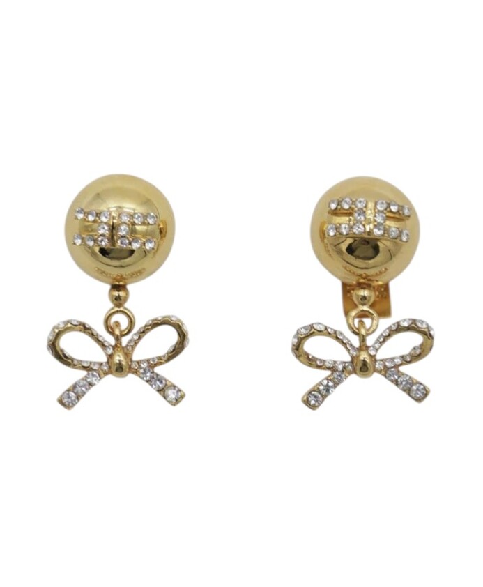 stylish-earrings-for-fashionable-look