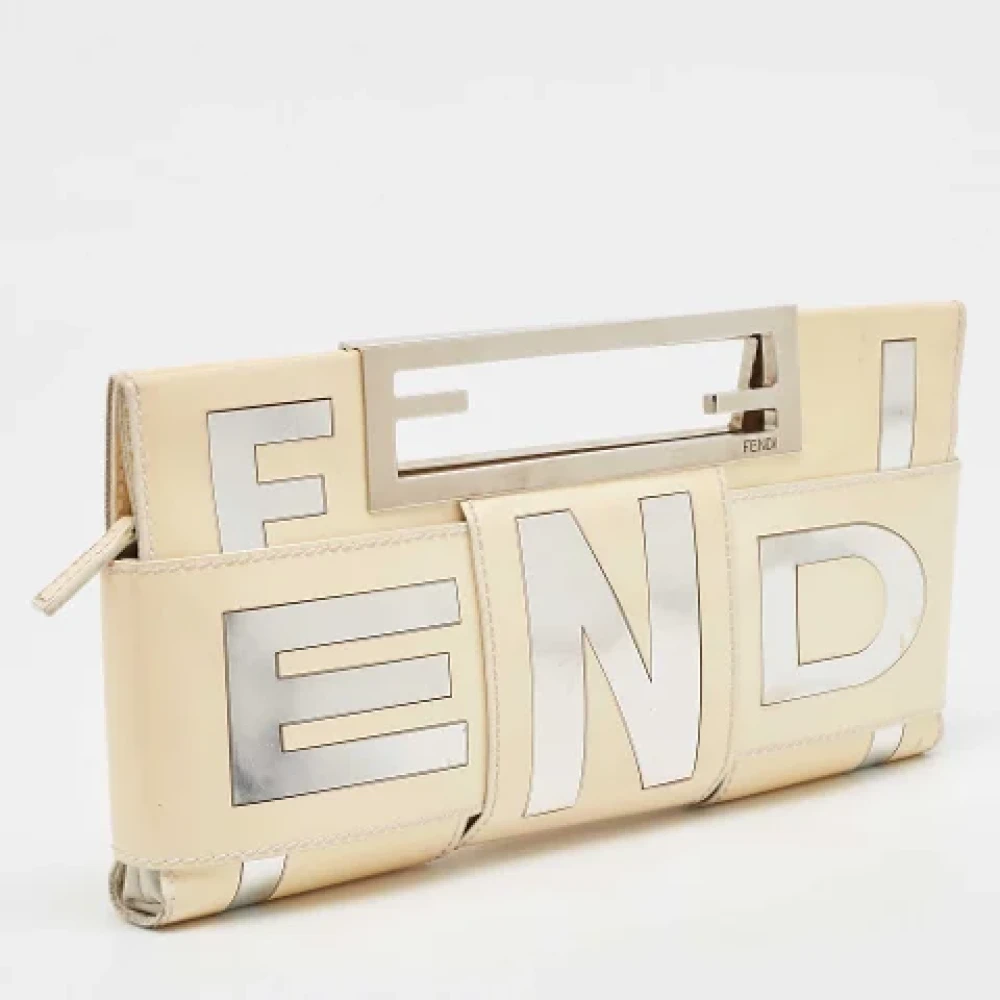 Fendi Vintage Pre-owned Leather clutches Beige Dames