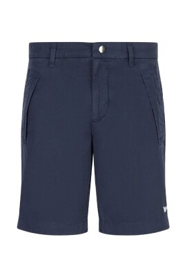 blue-sweat-shorts-stylish-model