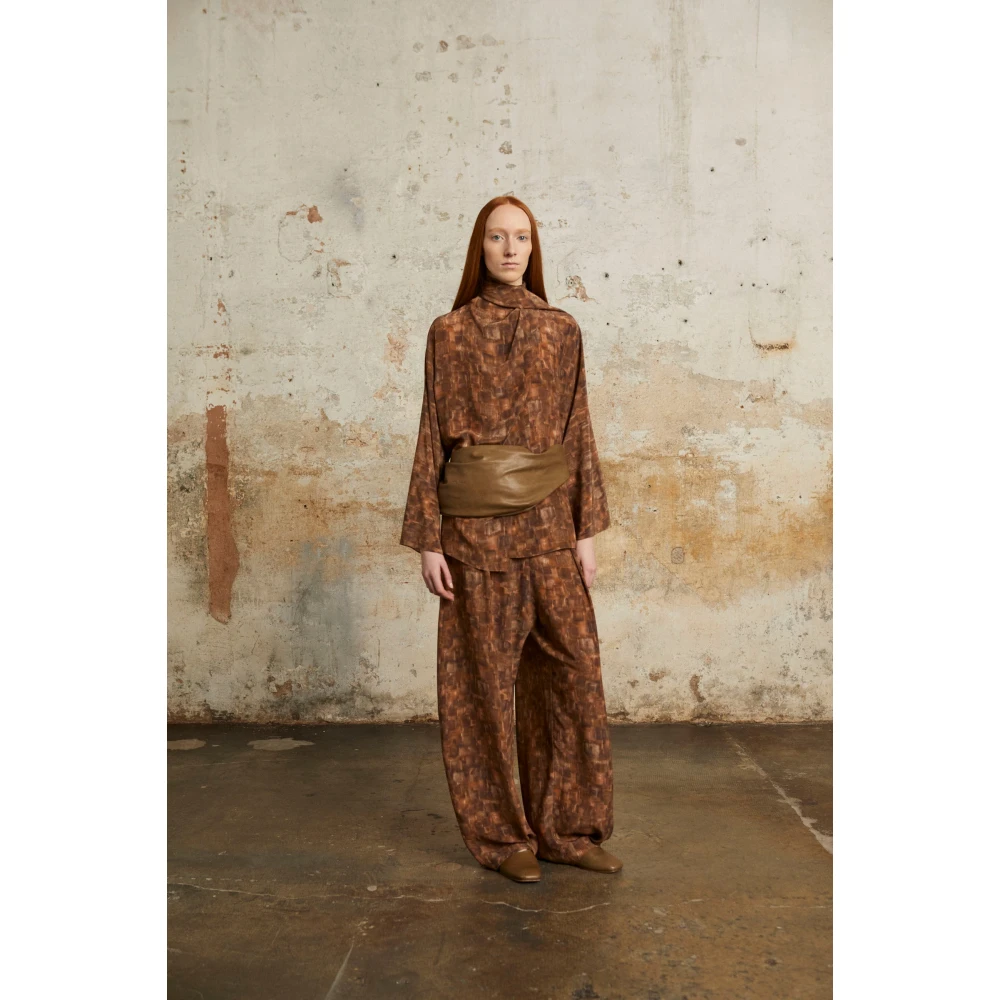Cortana Zijden kubusprintblouse met dolmanmouwen Brown Dames
