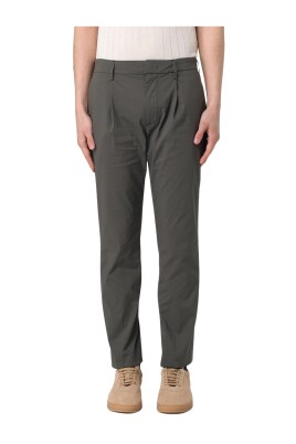 grey-pleated-trousers-for-men