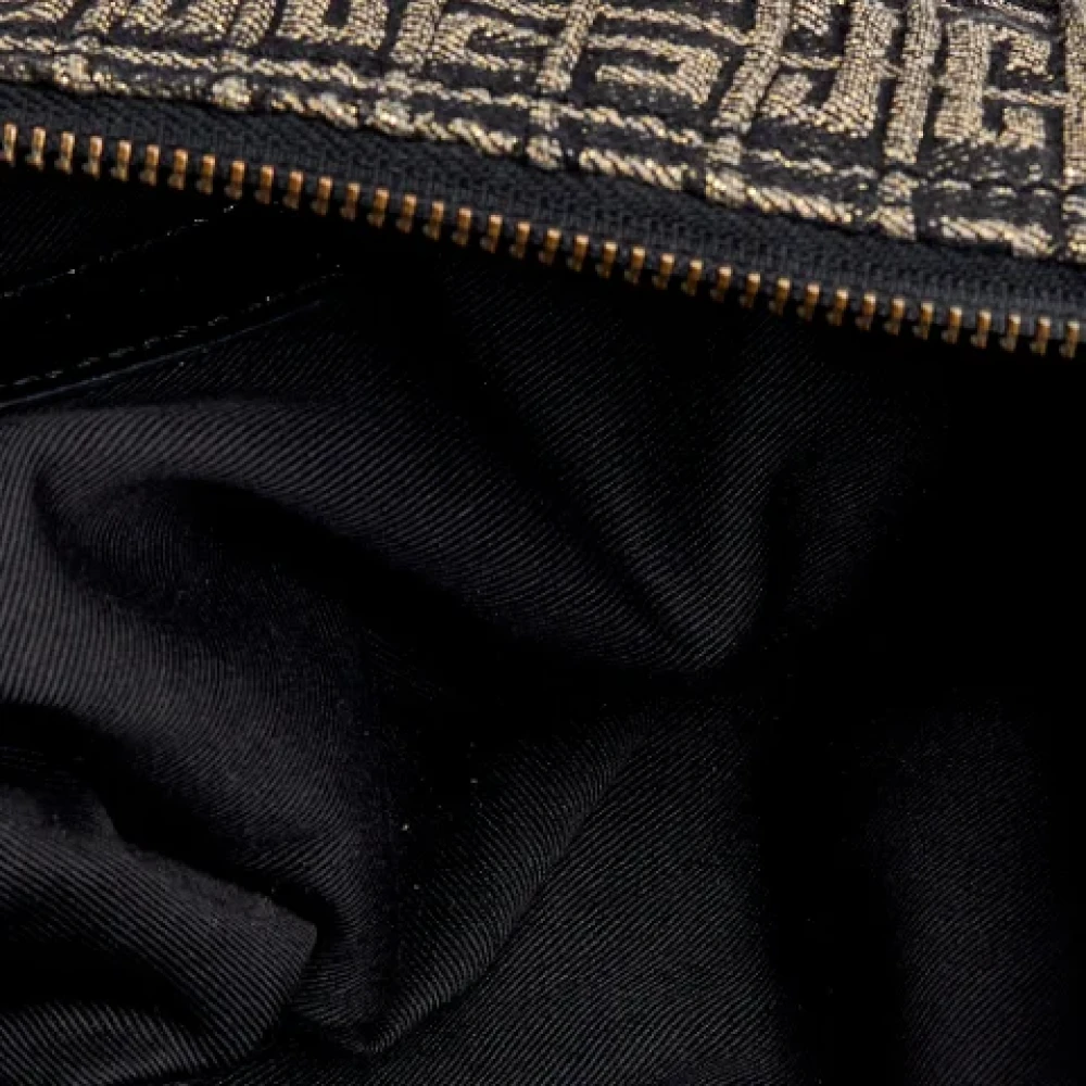 Givenchy Pre-owned Canvas shoulder-bags Black Dames