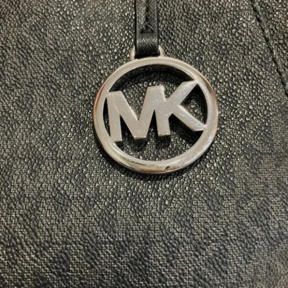 Michael Kors Pre-owned Plastic shoulder-bags Black Dames
