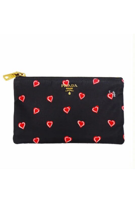 pre-owned-fabric-clutches