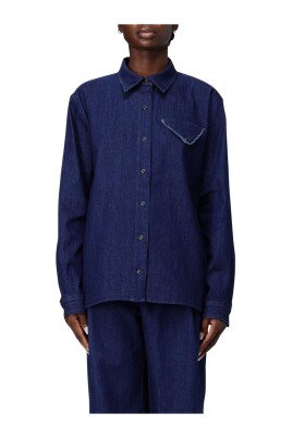 blue-knit-sweater-with-classic-design