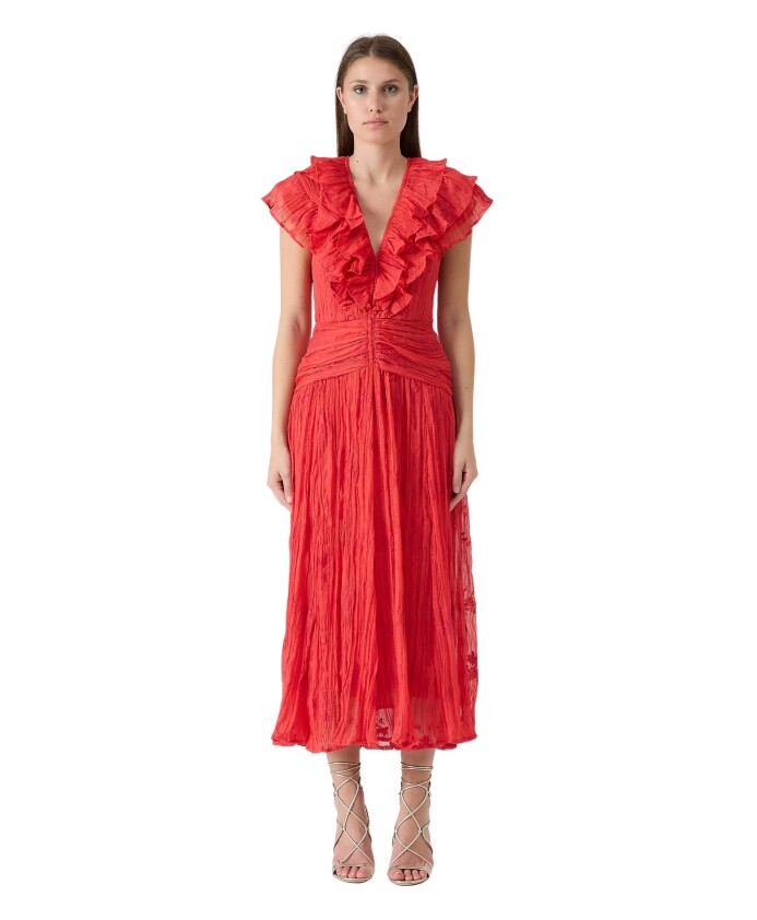 robe-longue-avec-des-rouges-et-des-drapes