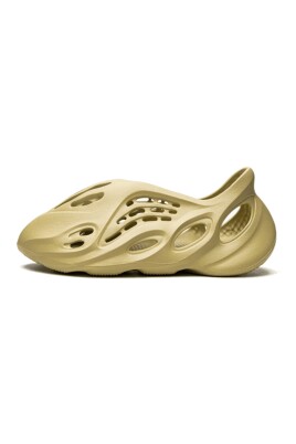 comfortable-rubber-slides