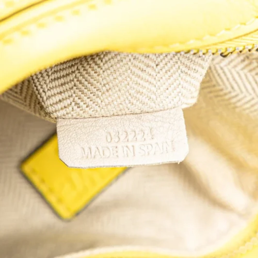 Loewe Pre-owned Leather shoulder-bags Yellow Dames