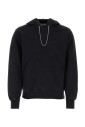 sweatshirt-en-coton-noir-elegant-et-confortable