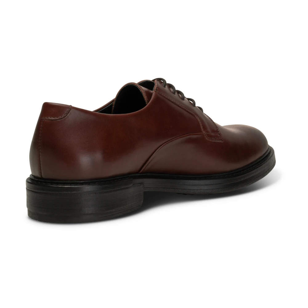 Alexander McQueen Leren brogues Zwart