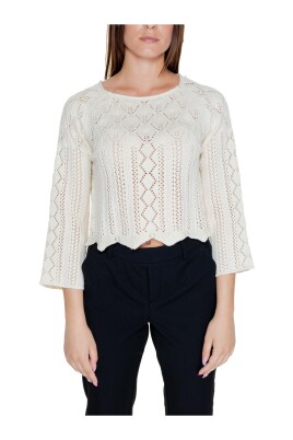 beige-knit-sweater-with-round-neck