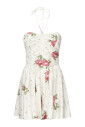 robe-blanche-en-coton-avec-col-a-chapeau