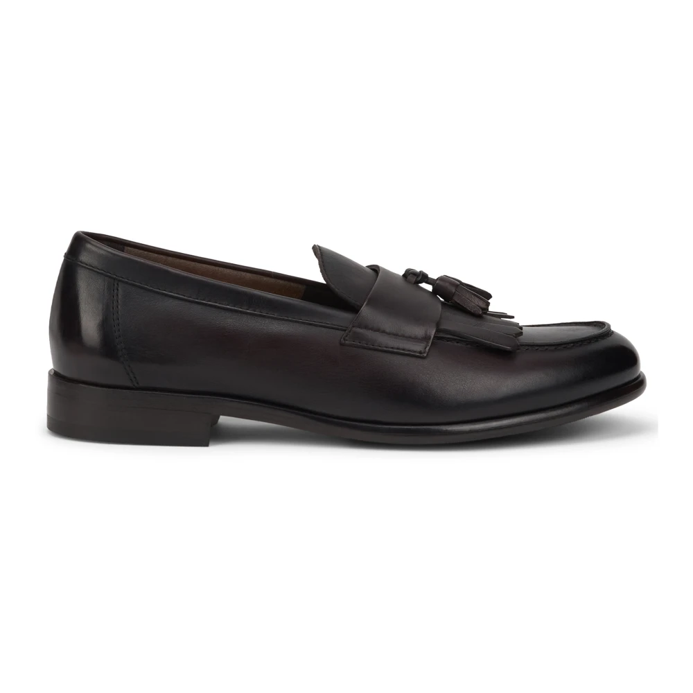 Doucal's Tassel Loafer