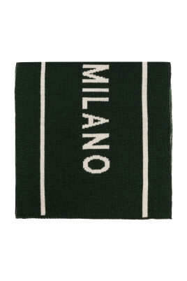 scarf-with-logo