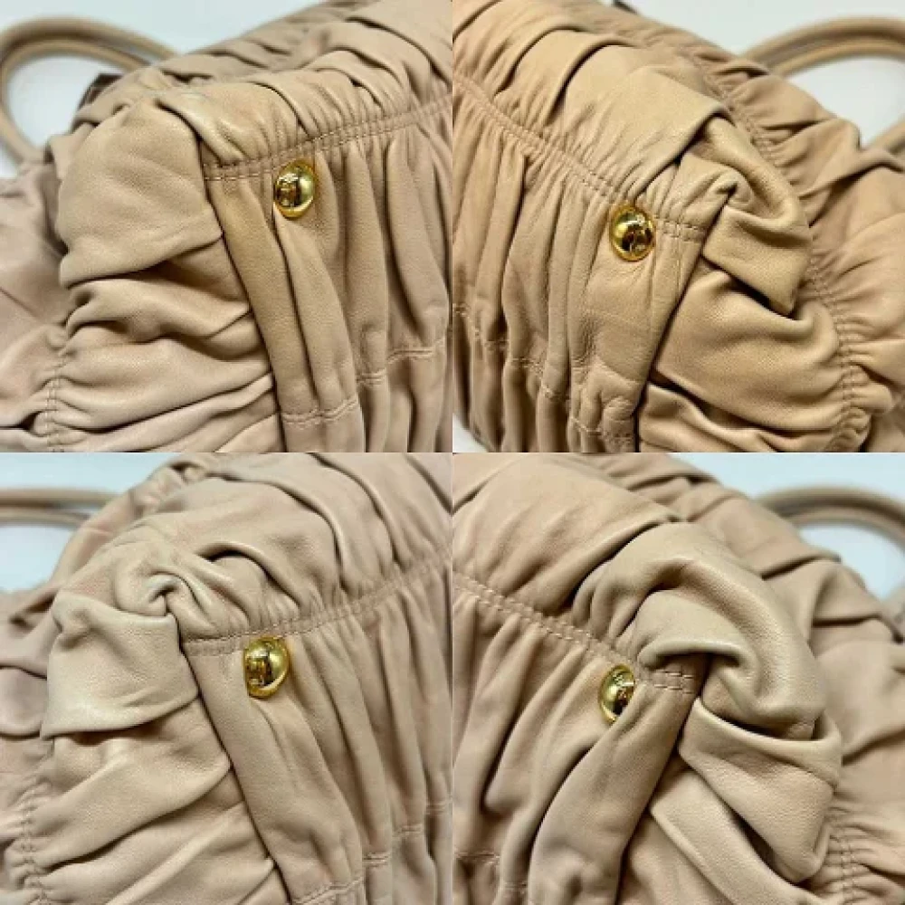 Prada Vintage Pre-owned Leather handbags Beige Dames
