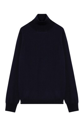 sweater-with-a-sweet-style