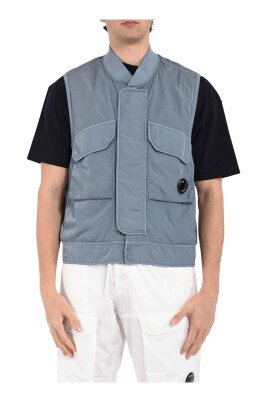 chrome-gilet-with-hidden-zip-closure