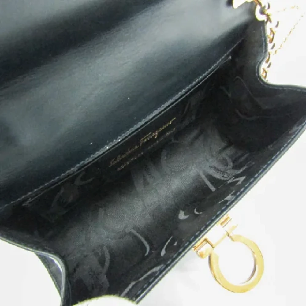 Salvatore Ferragamo Pre-owned Leather shoulder-bags Black Dames