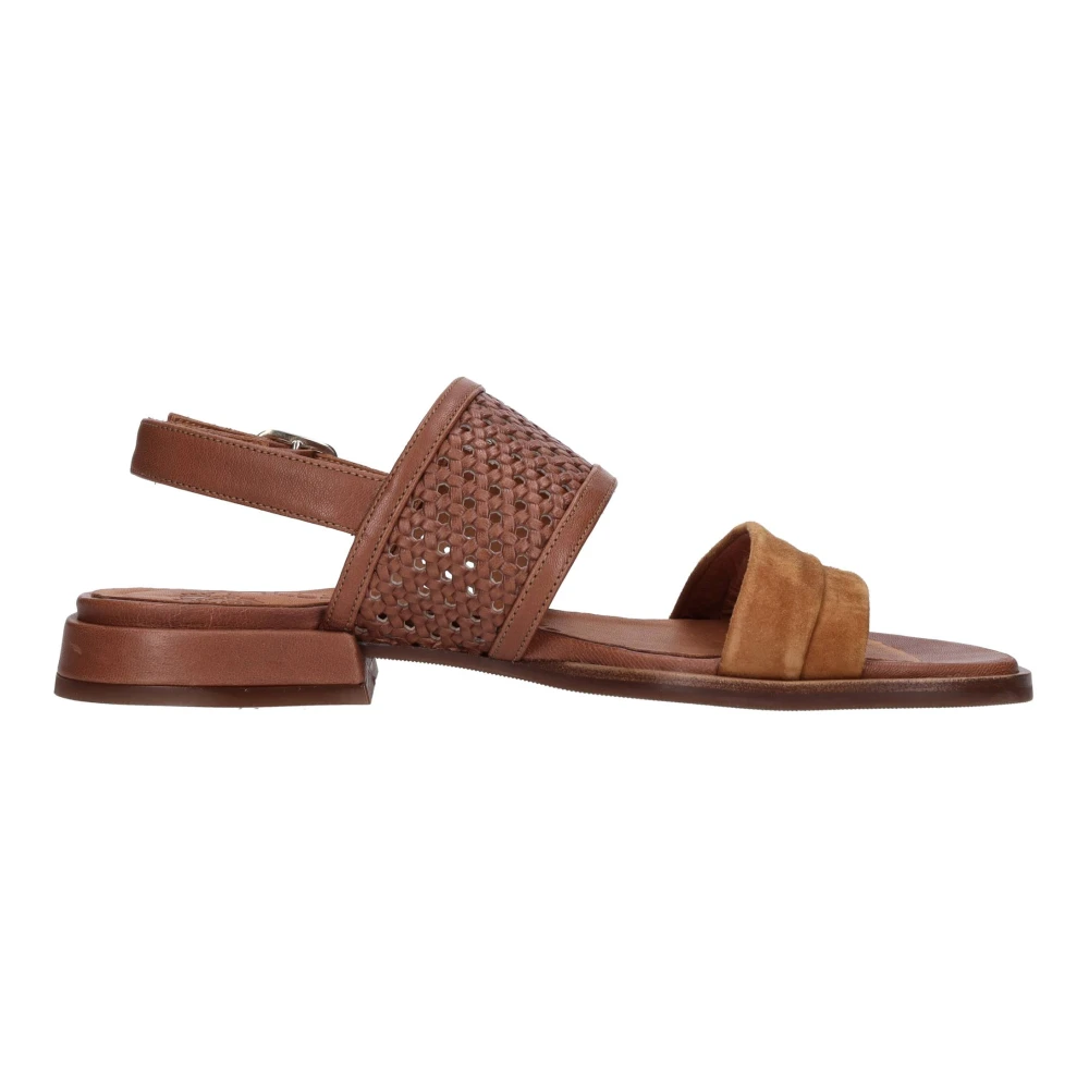 Shoes > Sandals > Flat Sandals - - Chie Mihara - Modalova