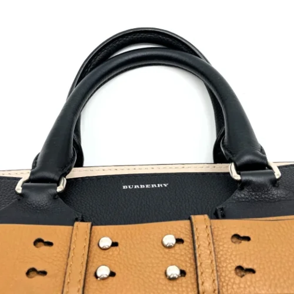 Burberry Vintage Pre-owned Leather shoulder-bags Black Dames