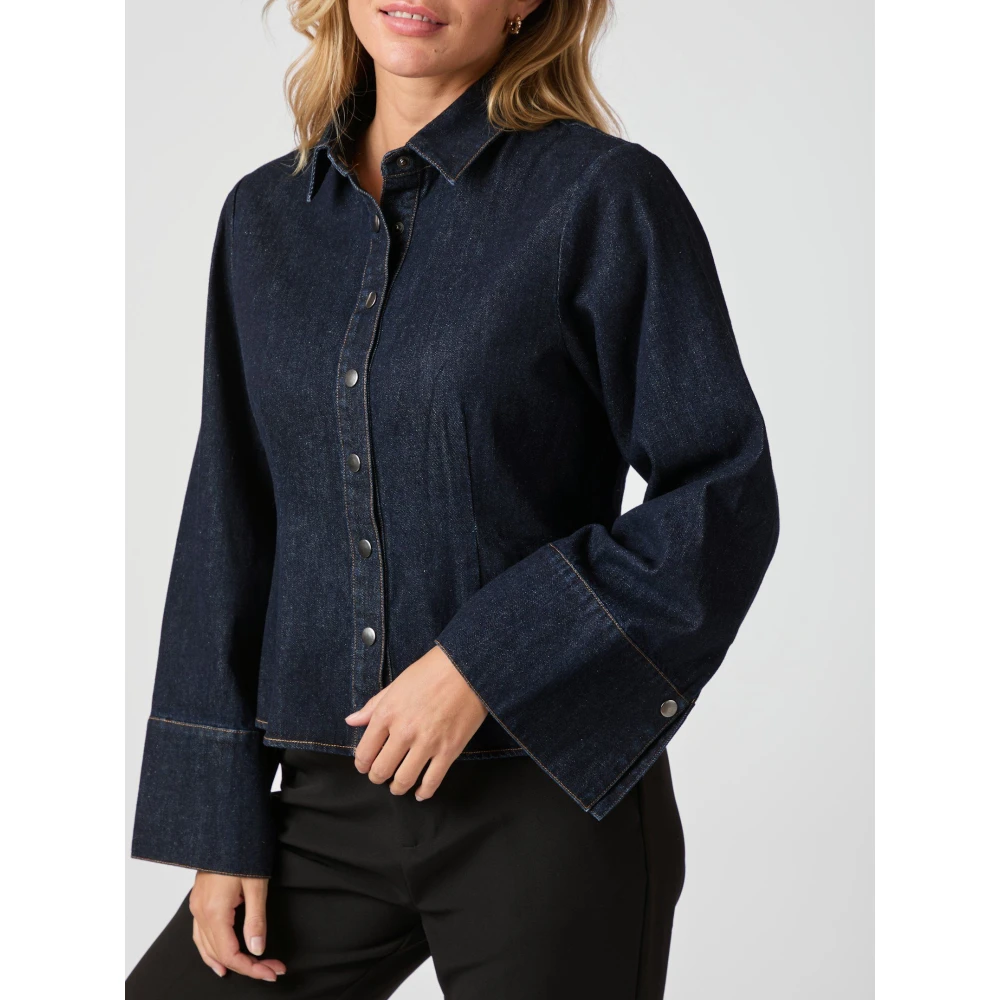 NEO NOIR Donkerblauwe Denim Shirt Stijlvol Modern Blue Dames
