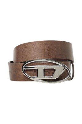 black-leather-belt-with-metal-buckle