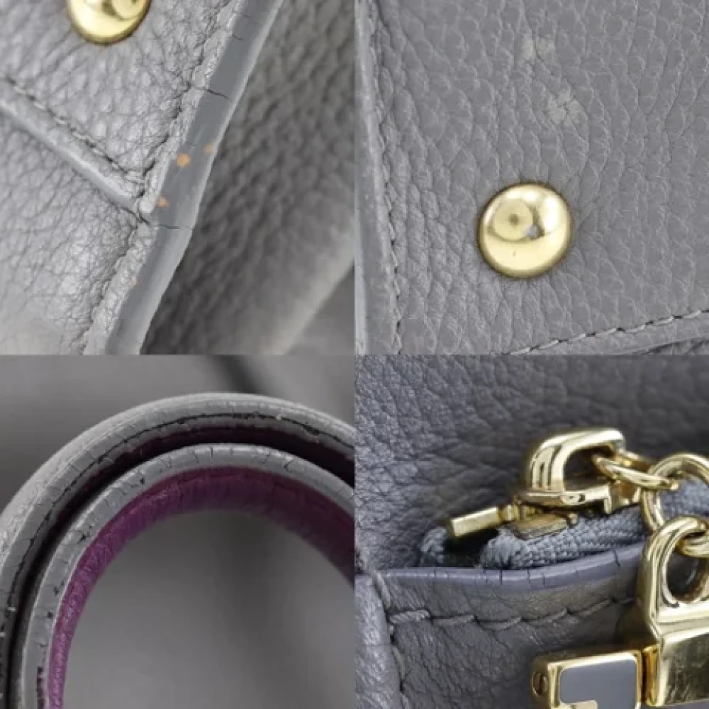 Salvatore Ferragamo Pre-owned Leather totes Gray Dames