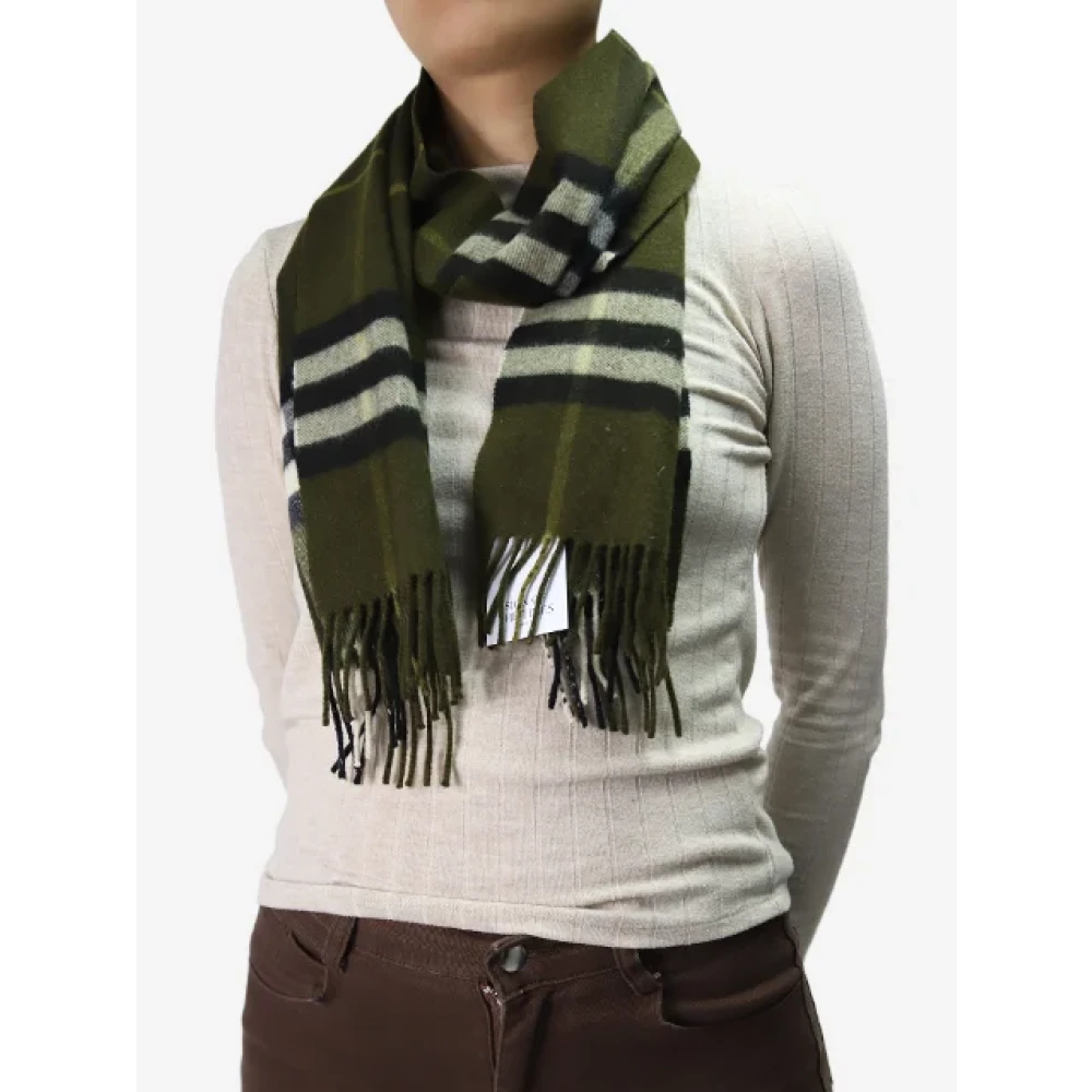 Burberry Vintage Pre-owned Cashmere scarves Green Dames