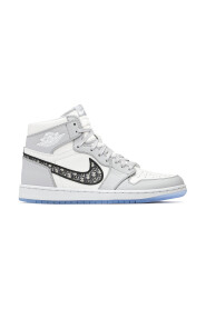 Sneakersy