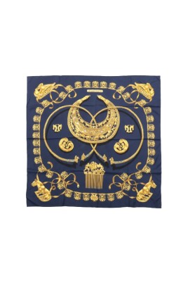 pre-owned-silk-scarves