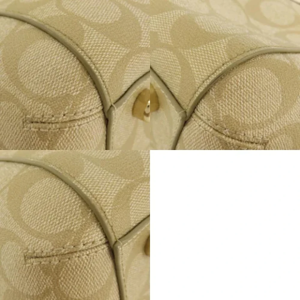 Coach Pre-owned Canvas handbags Beige Dames