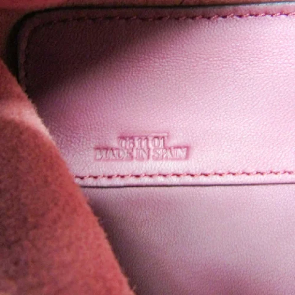 Loewe Pre-owned Leather clutches Red Dames