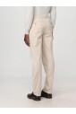 chinos-droits-beige-intemporels