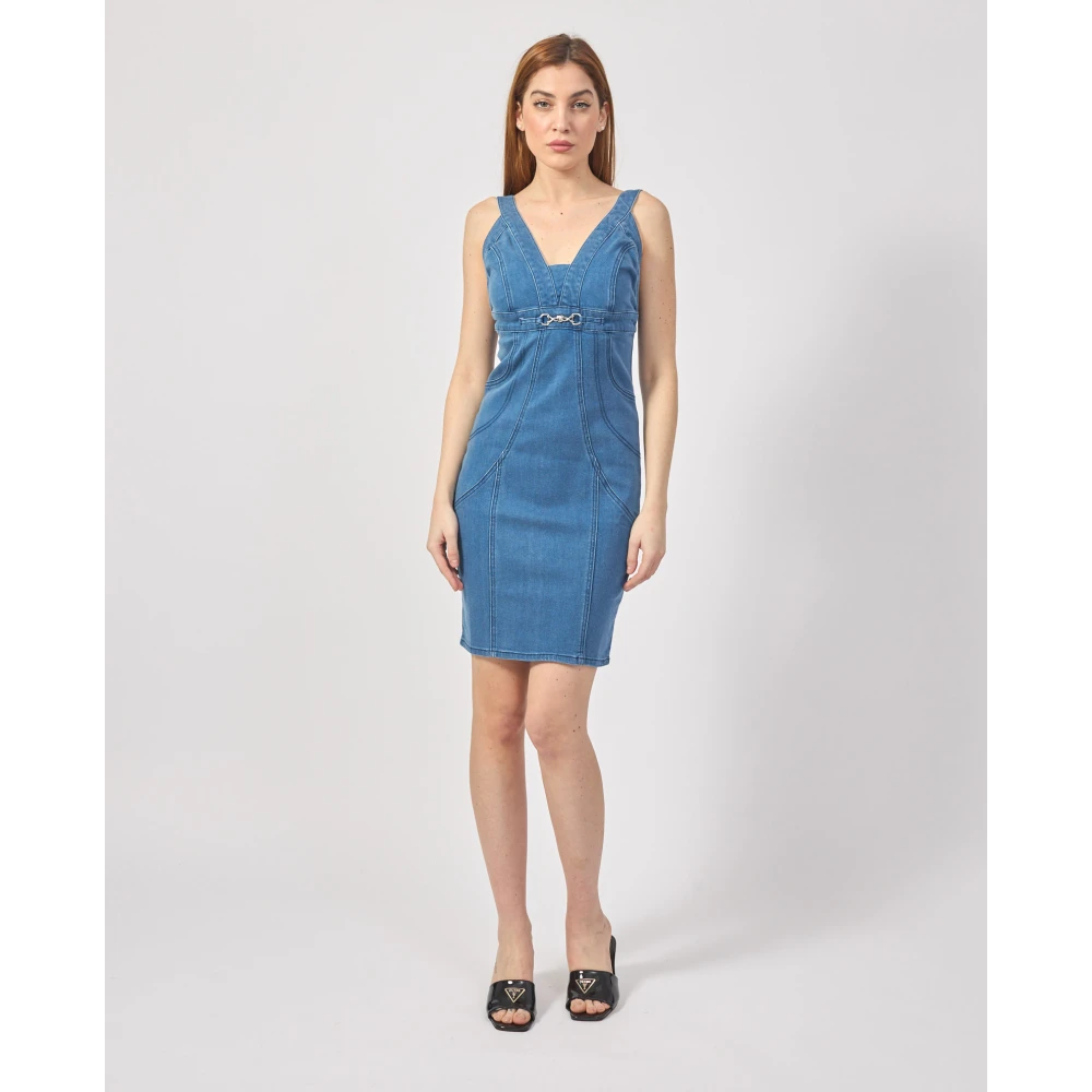 Guess Blauwe mouwloze jurk met voor- en achterhalslijn Blue Dames