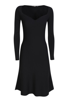 romantic-black-midi-dress
