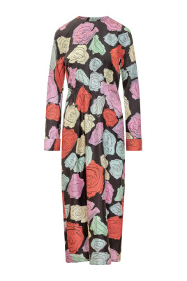 robe-longue-en-soie-a-fleurs
